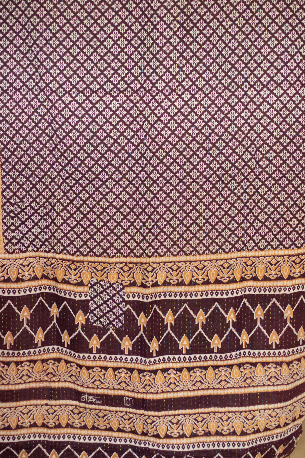 Drama Kantha Throw